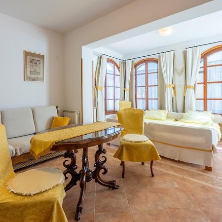 Apartments Villa Mavero Banjole Exteriér fotografie