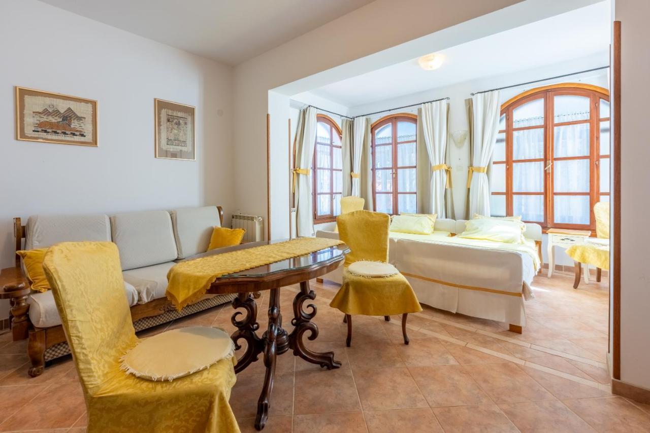 Apartments Villa Mavero Banjole Exteriér fotografie