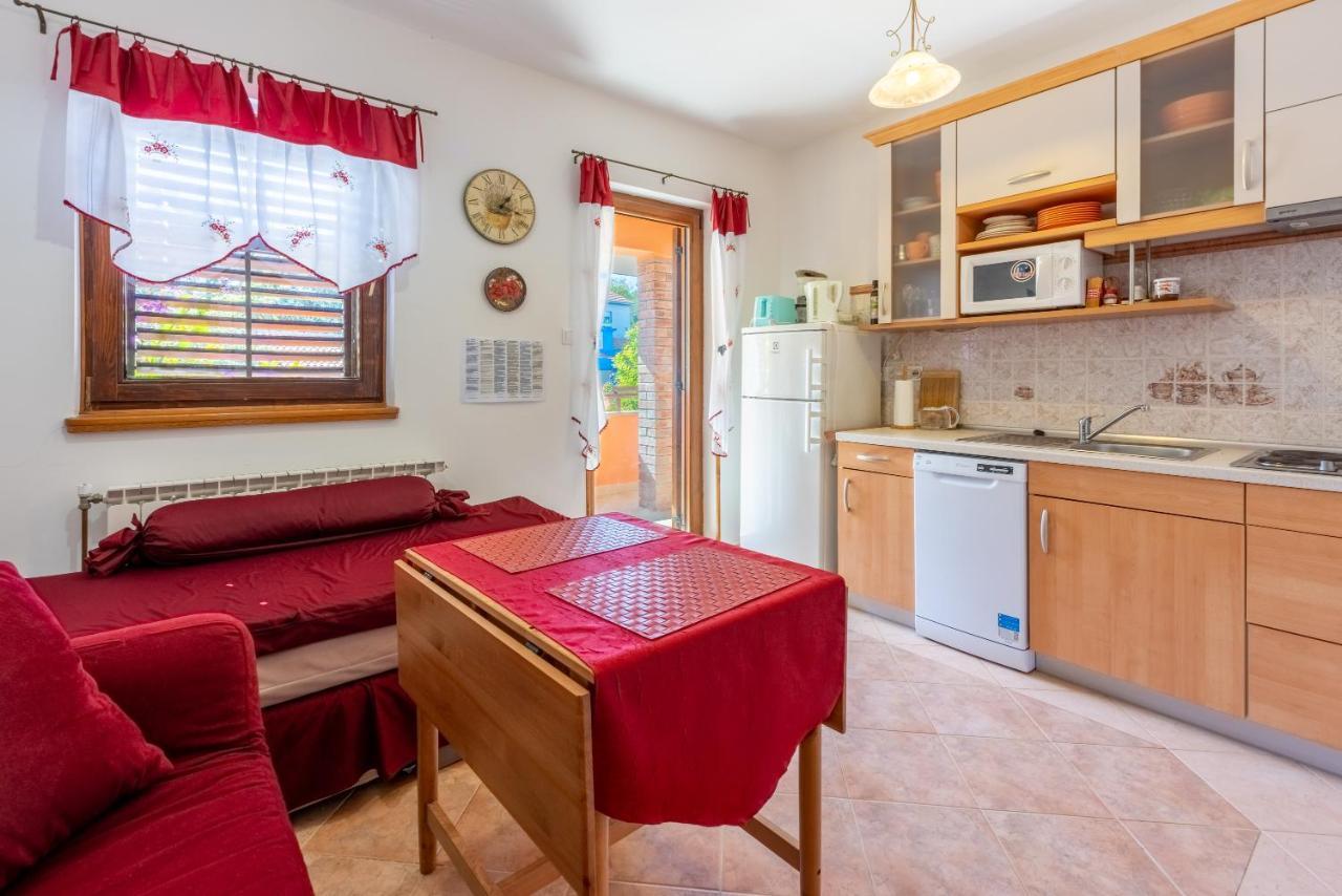 Apartments Villa Mavero Banjole Exteriér fotografie