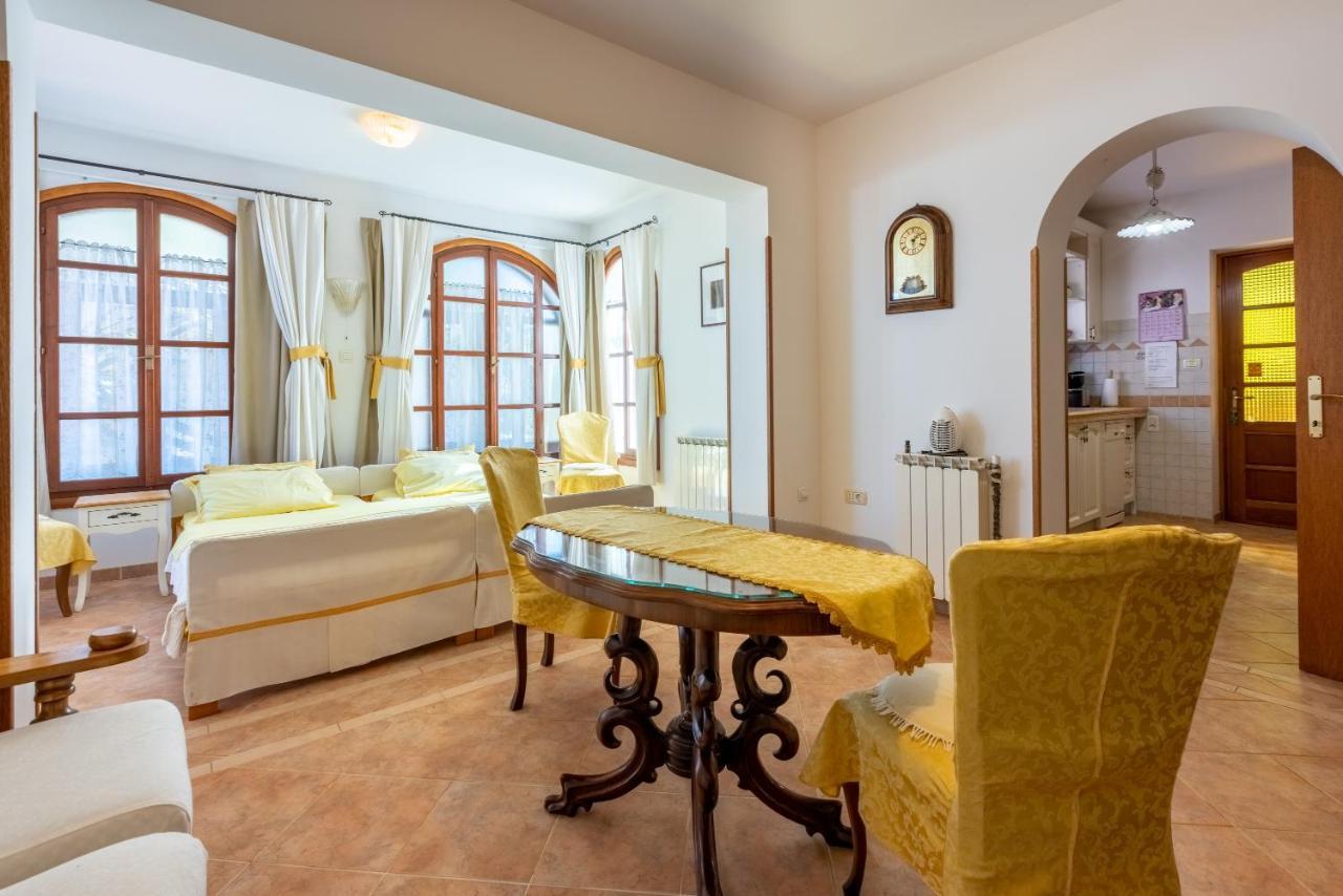 Apartments Villa Mavero Banjole Exteriér fotografie