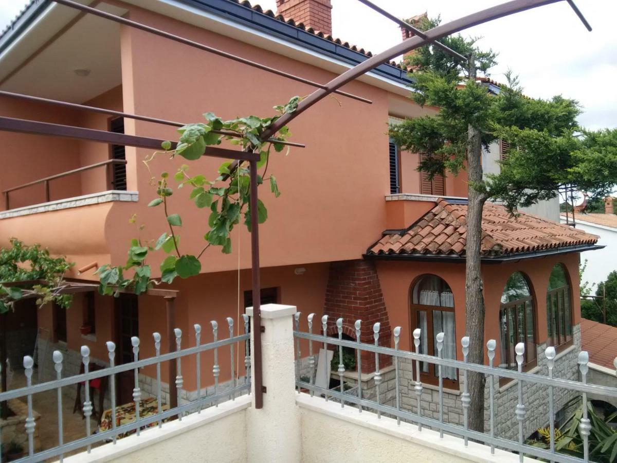Apartments Villa Mavero Banjole Exteriér fotografie