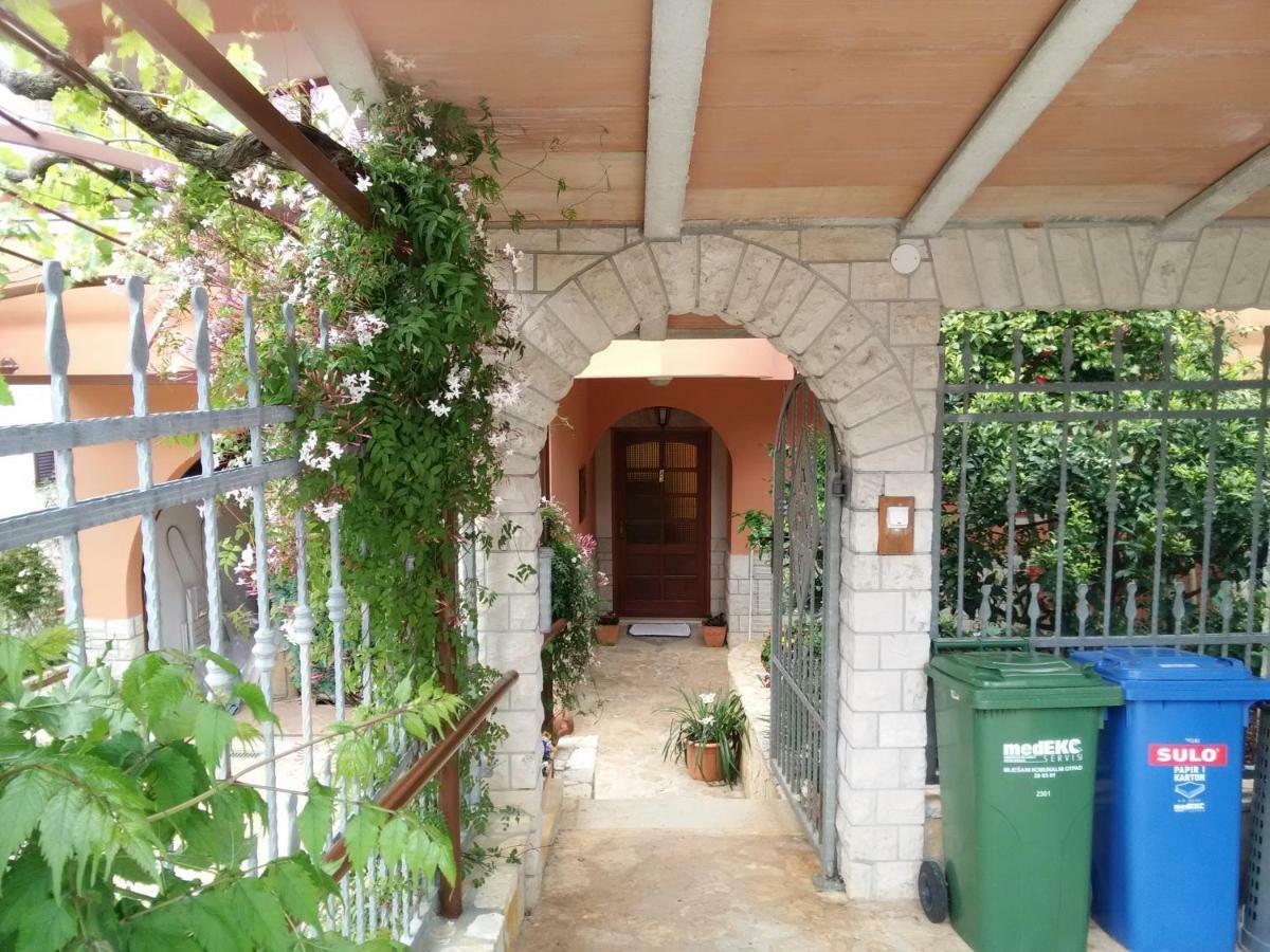 Apartments Villa Mavero Banjole Exteriér fotografie