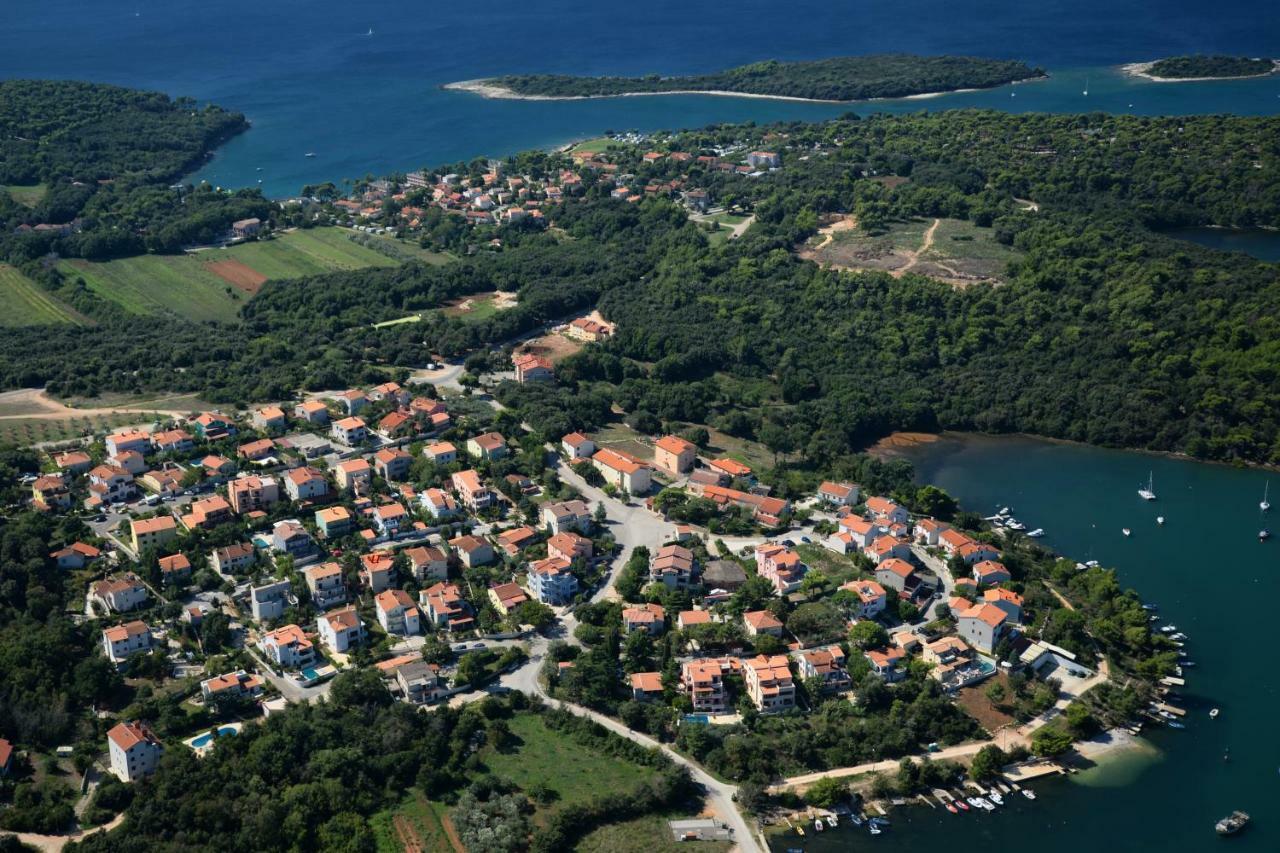 Apartments Villa Mavero Banjole Exteriér fotografie